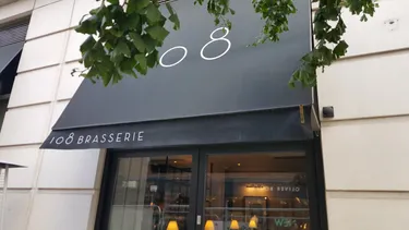 Singular Dutch awning