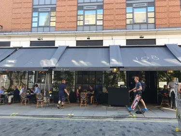Marylebone Hotel Victorian Awnings Middle