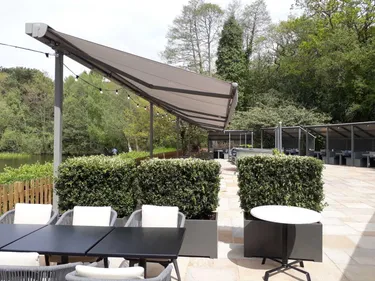 awning end view