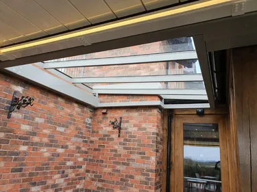 Interface louvres and glass roof