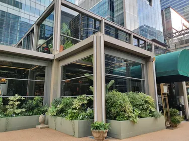corner planters