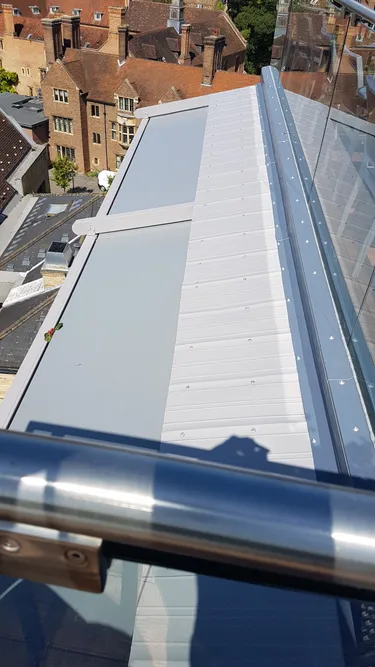roof closed from above
