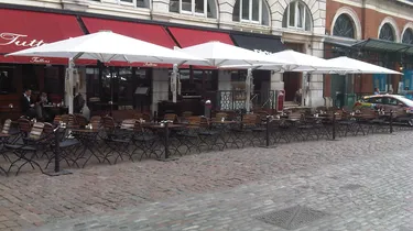 Tuttons restaurant terrace