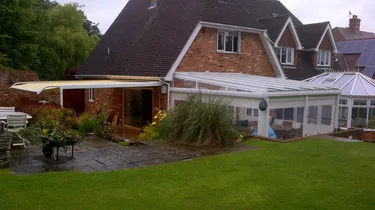 Timms Private Glass house and awnings