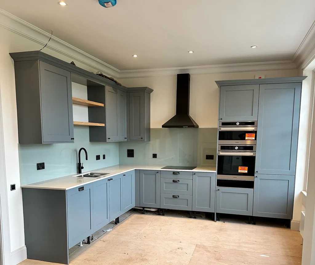 MEDITE OPTIMA Shaker doors