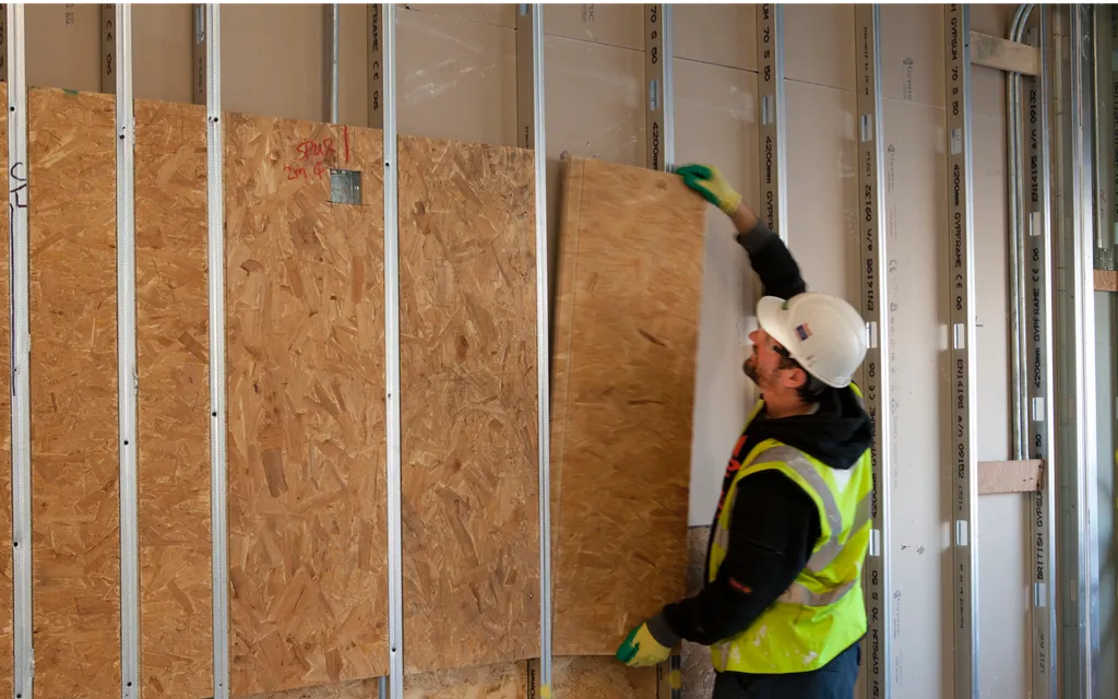 Builder patressing using OSB